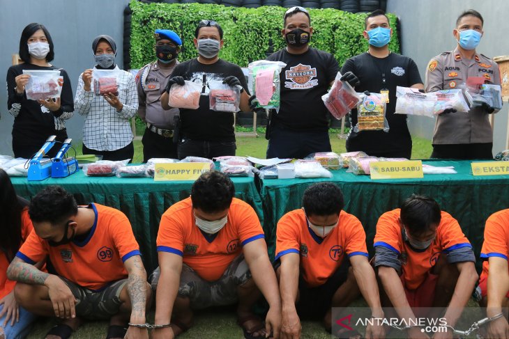 Polrestabes Surabaya ungkap kasus peredaran narkotika