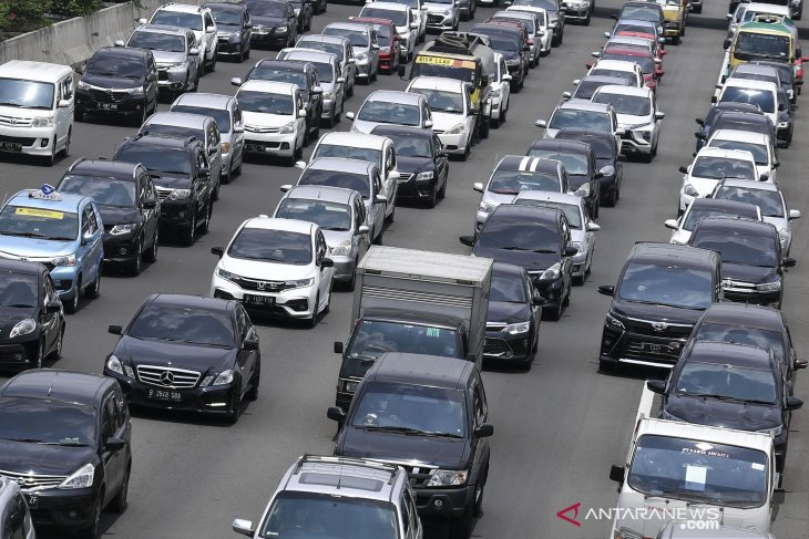 Jumlah kendaraan meninggalkan Jakarta meningkat
