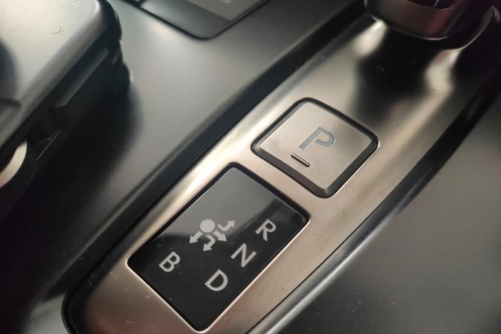 Membedah tampilan hingga fitur-fitur baru di Lexus UX 300e 2
