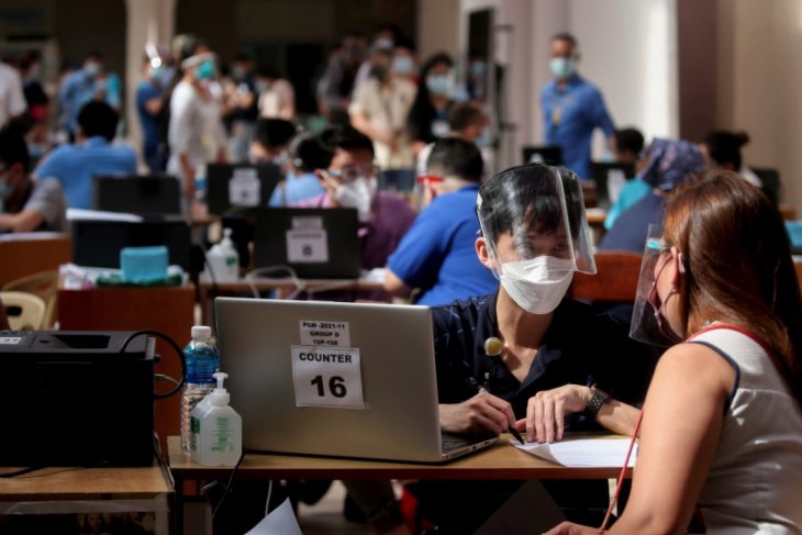 Filipina selidiki penggunaan vaksin COVID-19 ilegal