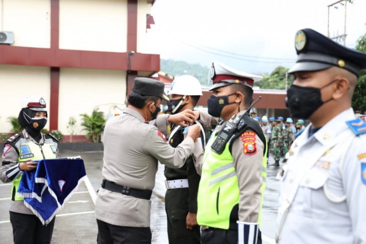 Kapolda Malut pimpin gelar pasukan operasi keselamatan Kieraha 2021