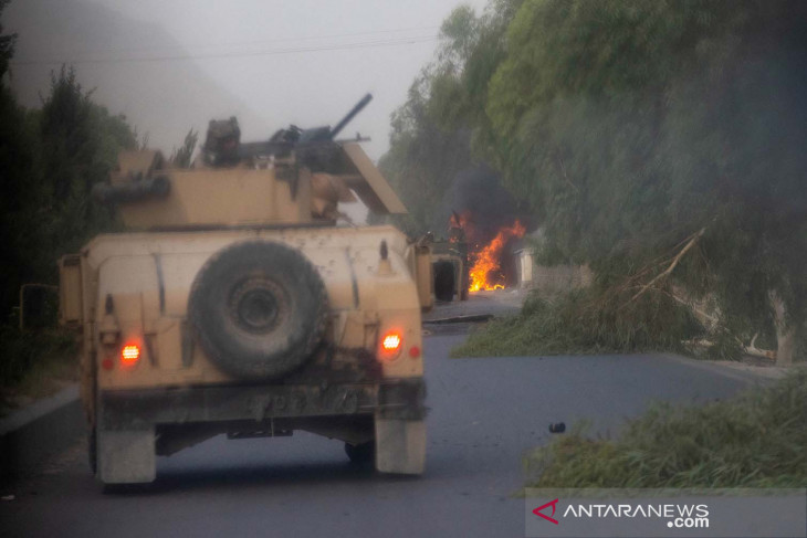Bentrok dengan Taliban, Humvee Pasukan Khusus Afghanistan hancur
