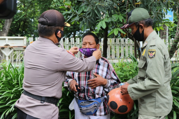 Petugas di Kediri masih temukan warga melanggar prokes