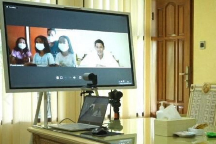 Sejumlah anak ikut isolasi di Gedung BLK Kota Kediri