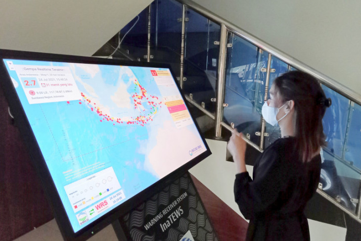 Pemerintah Kota Sorong dapat bantuan alat informasi gempa WRS