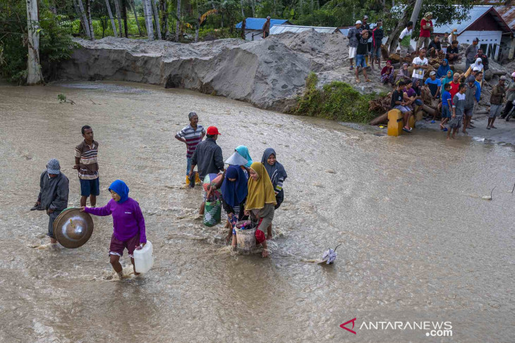 Lagi! Desa Rogo di Sigi diterjang banjir bandang, ratusan warga kembali mengungsi