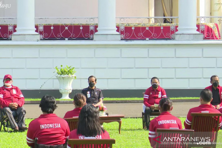 President Jokowi rewards 2020 Paralympics athletes