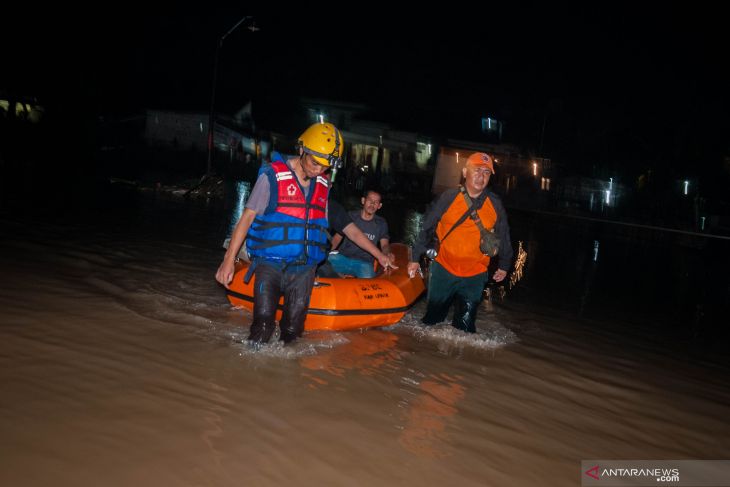 Banjir rendam ratusan rumah di Rangkasbitung