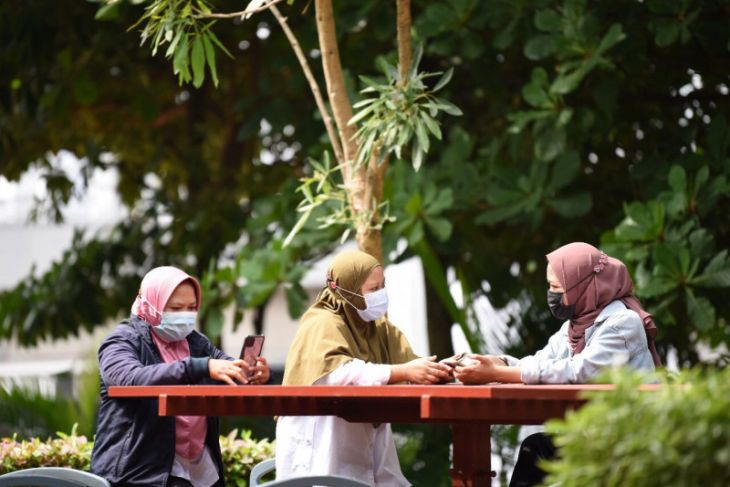 Kota Kediri uji coba pembukaan taman untuk publik
