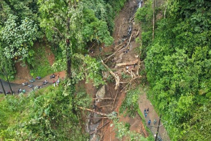 Tanah longsor di Kabupaten Pekalongan