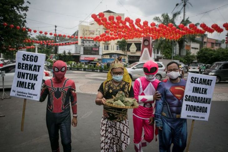 Aksi ucapan selamat Imlek