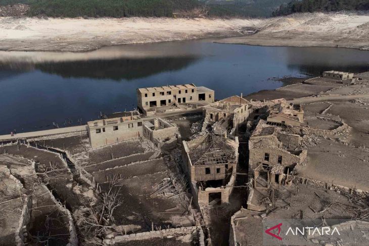 Sebuah desa “Atlantis” di Spanyol muncul kembali usai 30 tahun berada di bawah air