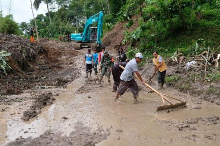 Tanah longsor di Temanggung