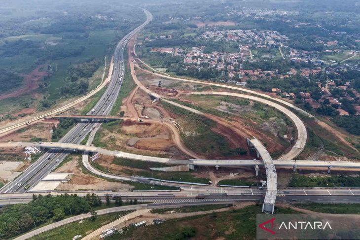 Progres pembangunan jalan tol Jakarta-Cikampek II Selatan