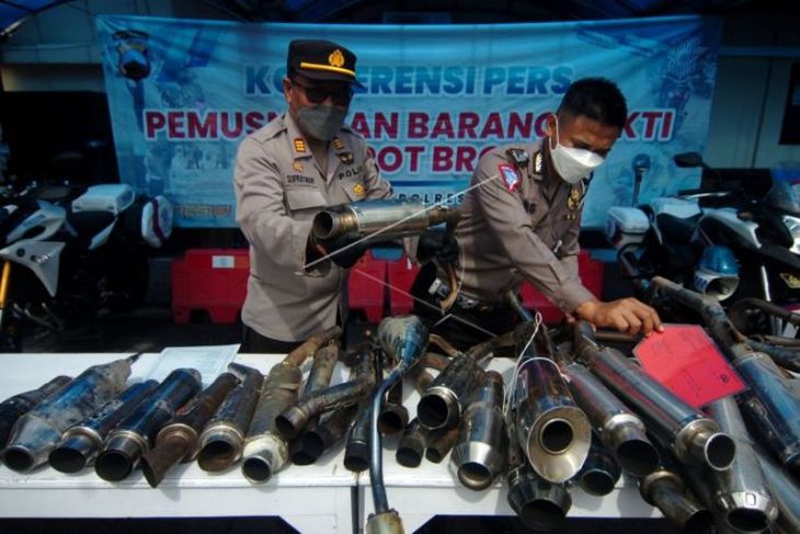 Pemusnahan knalpot tidak standar