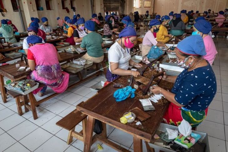 Realisasi penerimaan cukai hasil tembakau