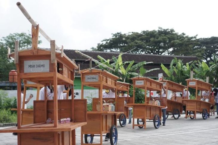 Kirab budaya Wedangan Angkringan