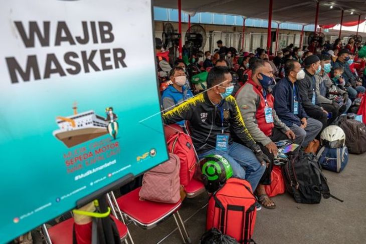 Mudik gratis dengan kapal laut