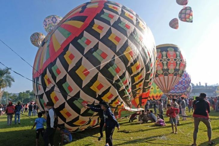 Festival Balon Tradisional