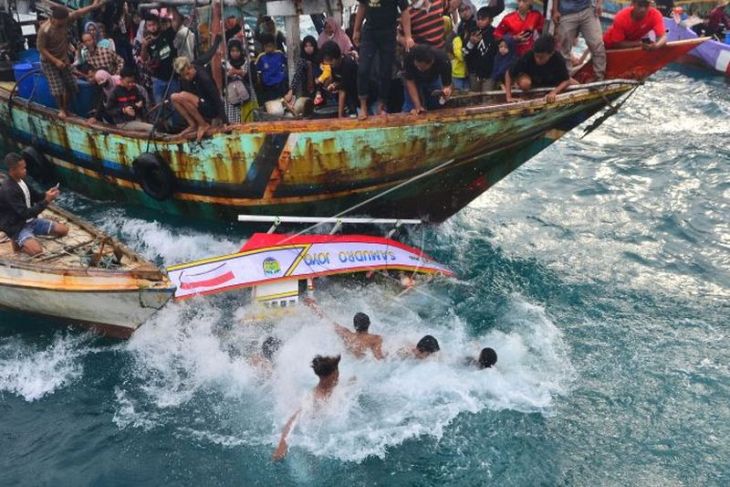 Pesta Lomban di Jepara