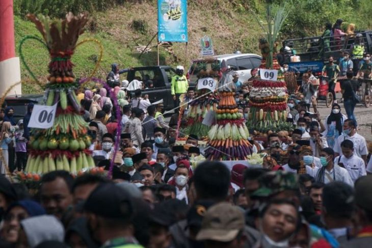 Tradisi Syawalan Gunungan Megono