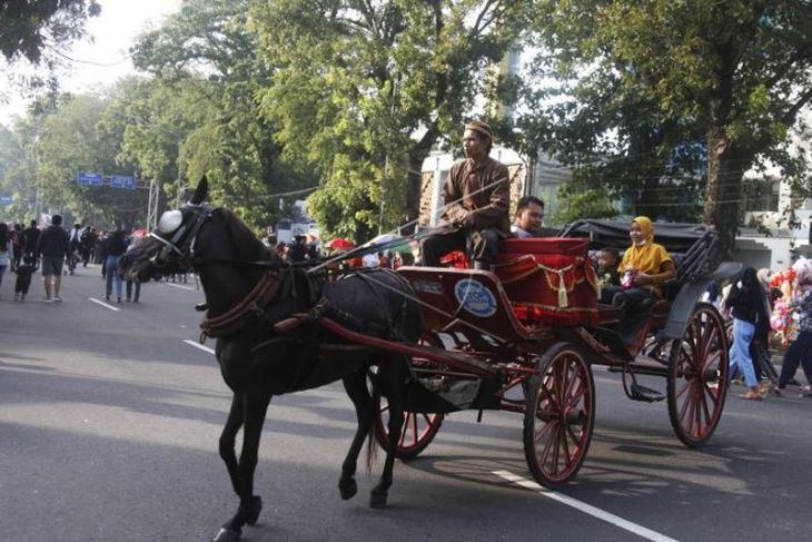 Wisata kereta kuda