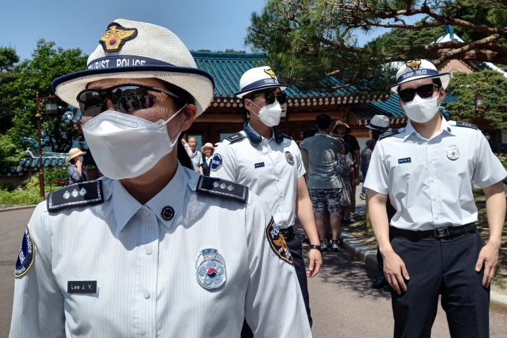 Mengunjungi Blue House Korea setelah 74 tahun tertutup rapat