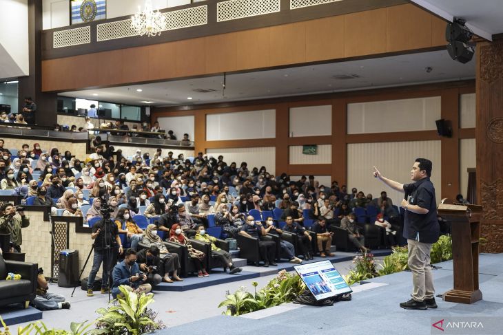 Kuliah Umum Menteri BUMN di Unair Surabaya