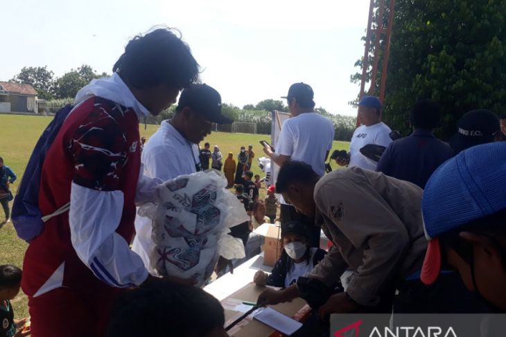 Persik gandeng AFG bagikan 100 bola untuk SSB di Kediri