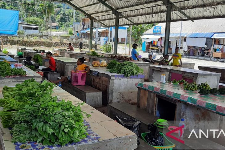 Pemkab Wondama segera tata ulang Pasar Sentral Iriati
