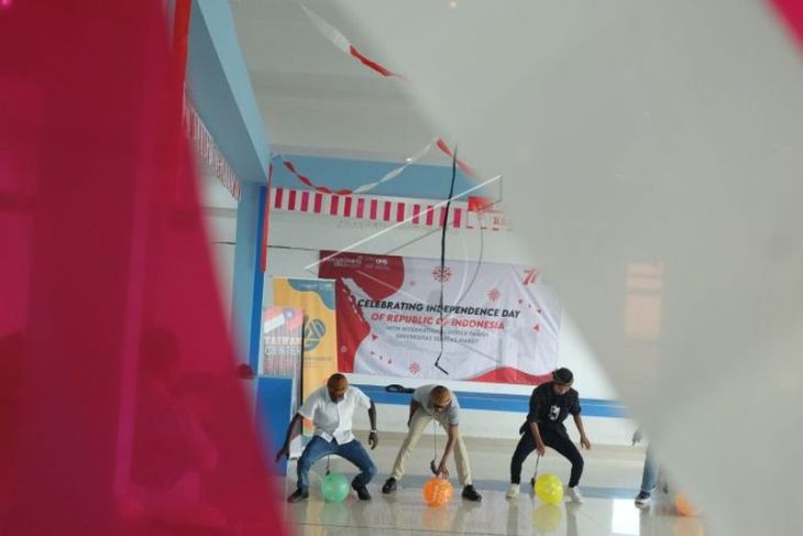 Mahasiswa asing ikuti lomba memeriahkan HUT RI