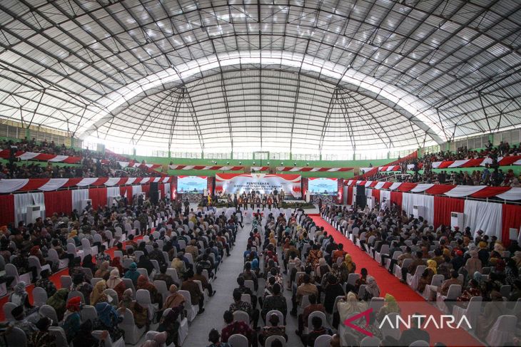 Presiden serahkan 3.000 sertifikat tanah di Jawa Timur