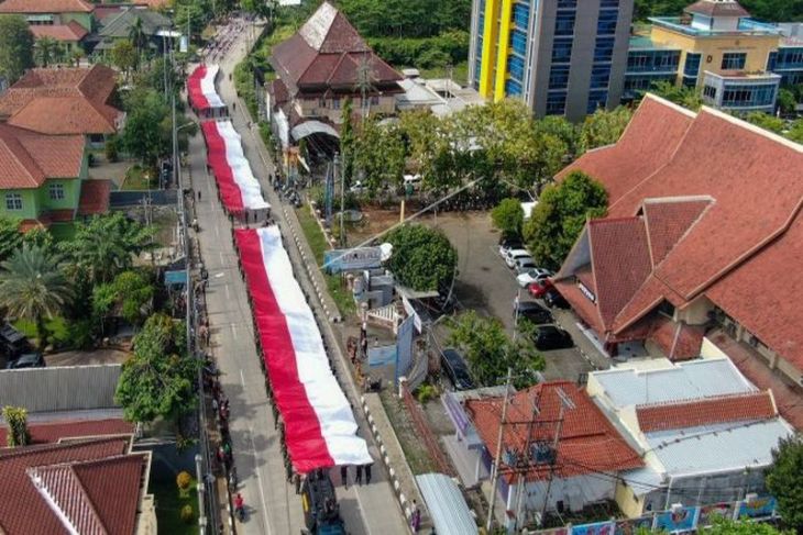 Kirab kebangsaan Merah Putih