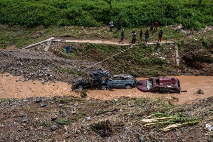 Pascabanjir bandang di Perumahan Wahyu Utomo Semarang