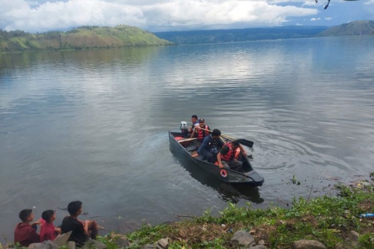 BPBD Samosir bersama Basarnas Masih Terus Melakukan Pencarian Korban Banjir Bandang