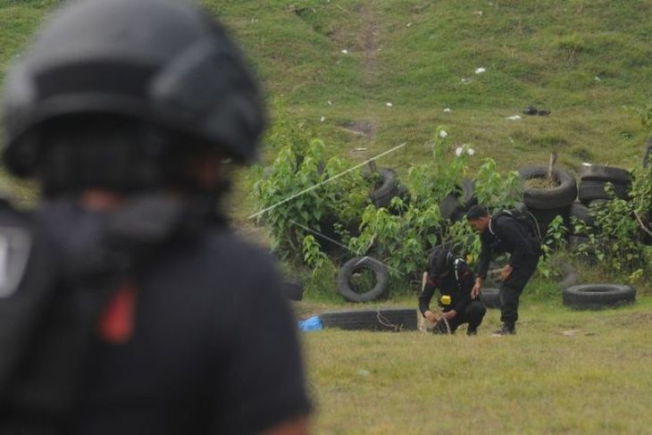 Pemusnahan mortir temuan warga