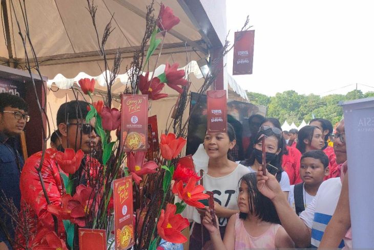 BI Bali gaungkan cinta rupiah dan QRIS di Festival Imlek Bersama 2023