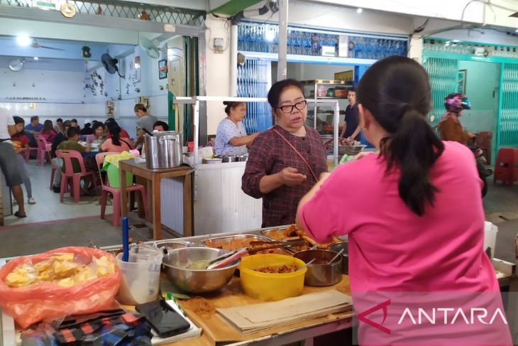 Humaniora: Kentalnya toleransi saat Ramadhan di daerah syariat Islam