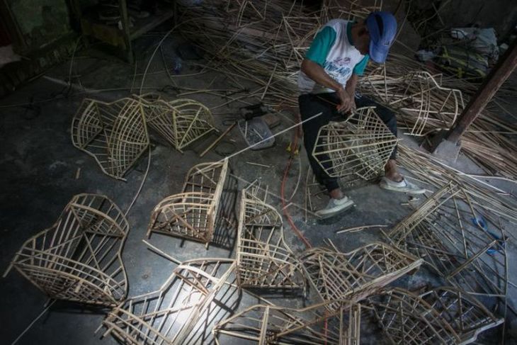 Kerajinan keranjang parsel rotan