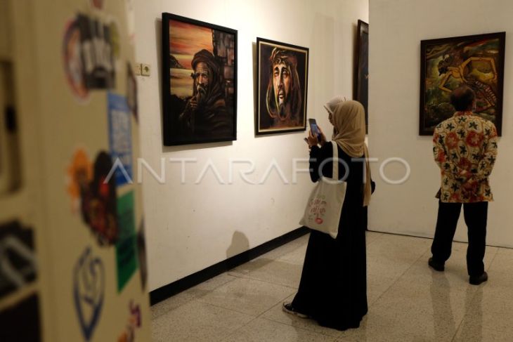 Pameran seni rupa di Solo