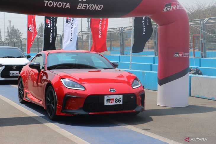 Impresi jajal Toyota GR86 modifikasi GR Garage di sirkuit balap 1