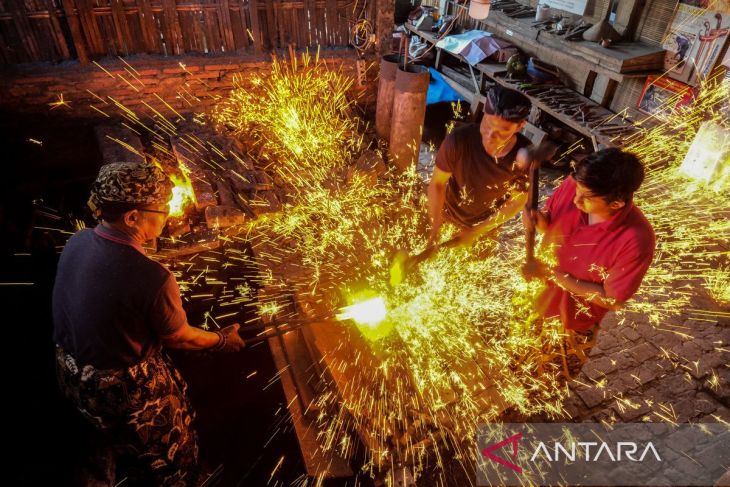 Pembuatan keris pusaka