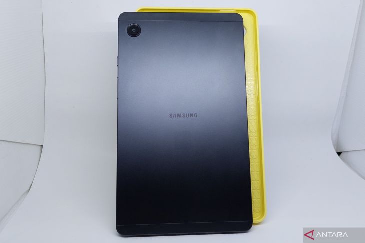Samsung Galaxy Tab A9, perangkat ringan yang mudah dibaca di mana saja
