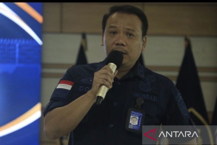 Imigrasi Balikpapan deportasi sembilan WNA pelanggar izin tinggal