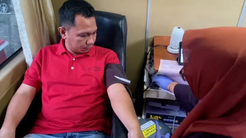 Peringati HUT ke-88 Antara, Biro Riau gelar donor darah