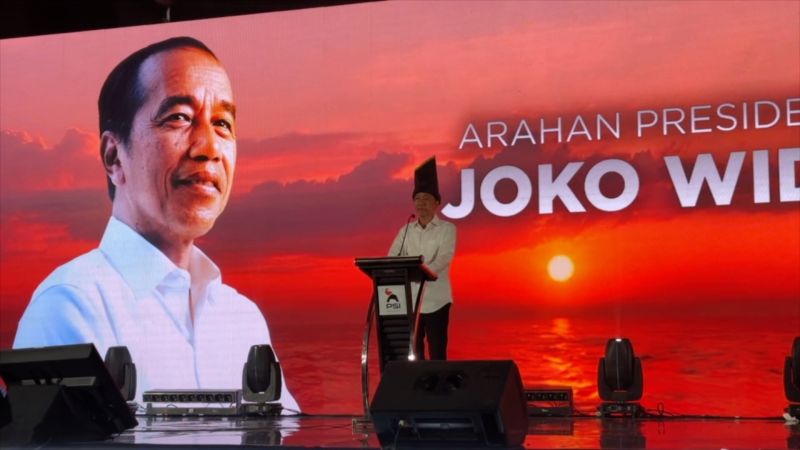 Hadiri rakernas PSI, Jokowi minta partai benahi struktural