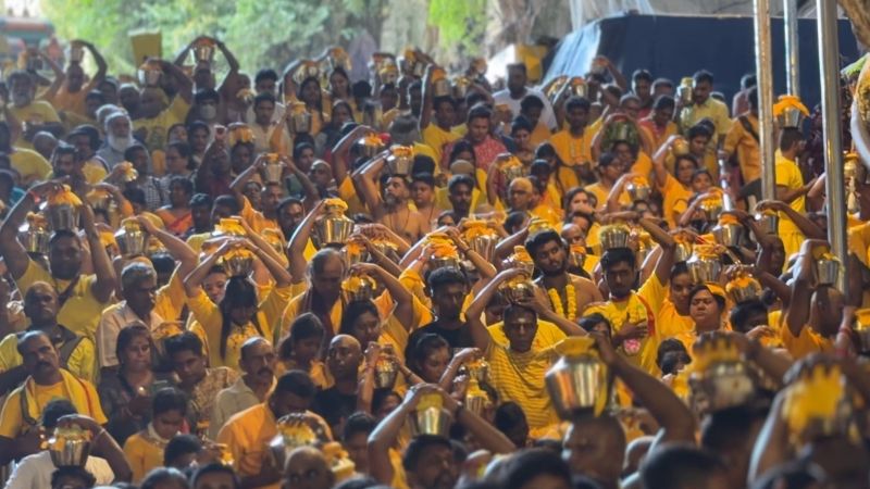 Ribuan umat Hindu Tamil rayakan Festival Thaipusam di Gua Batu