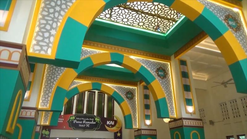 Sambut pemudik, Stasiun Yogyakarta bersolek ornamen ala Masjid Nabawi