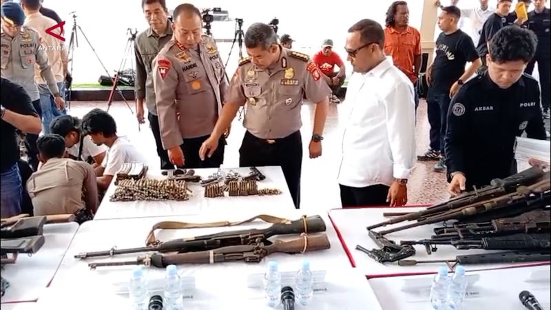 Polda Malut amankan 32 senpi ilegal dan 358 amunisi