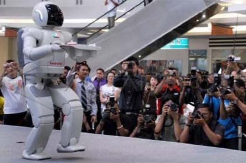 Honda’s ASIMO robot will retire after 20 years of public amazement